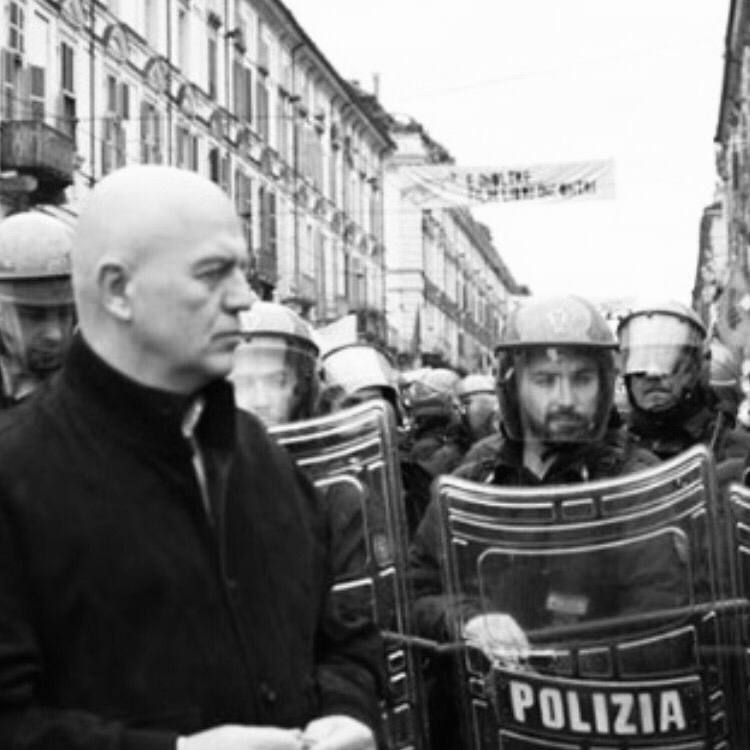 Primo Maggio in piazza Vittorio. Torino 2000